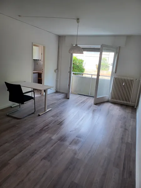 Kompaktes 1-Zimmer-Apartment für 1 Jahr: Modernisiertes Zuhause in Lichterfelde — photo 1